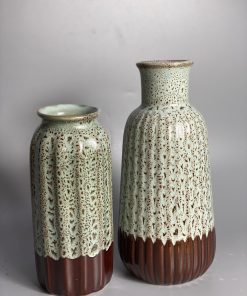 Bình hoa gốm sứ trụ múi và lá dứa