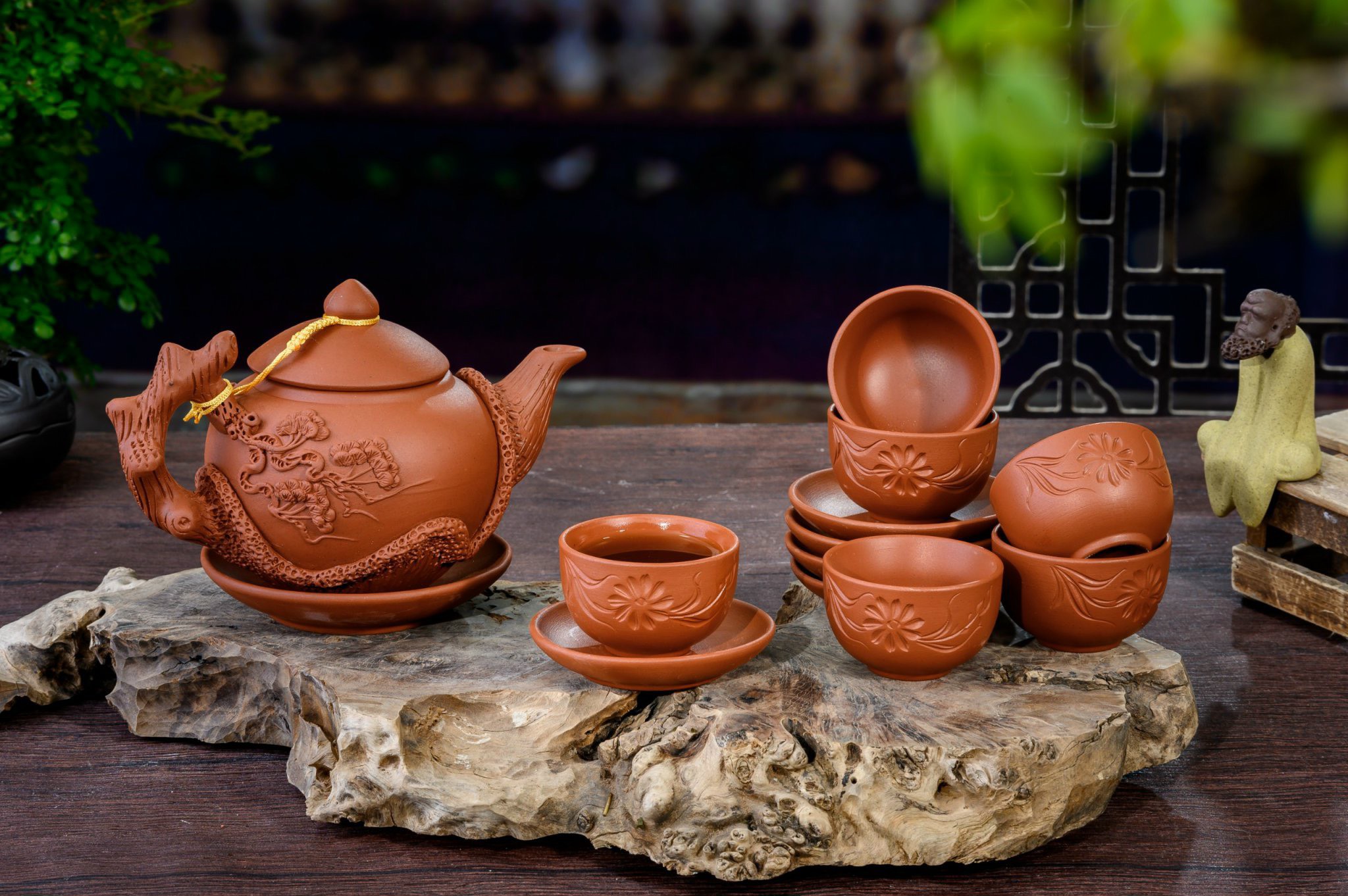 Bộ ấm Đắp Tùng Bộ ấm Đắp Tùng